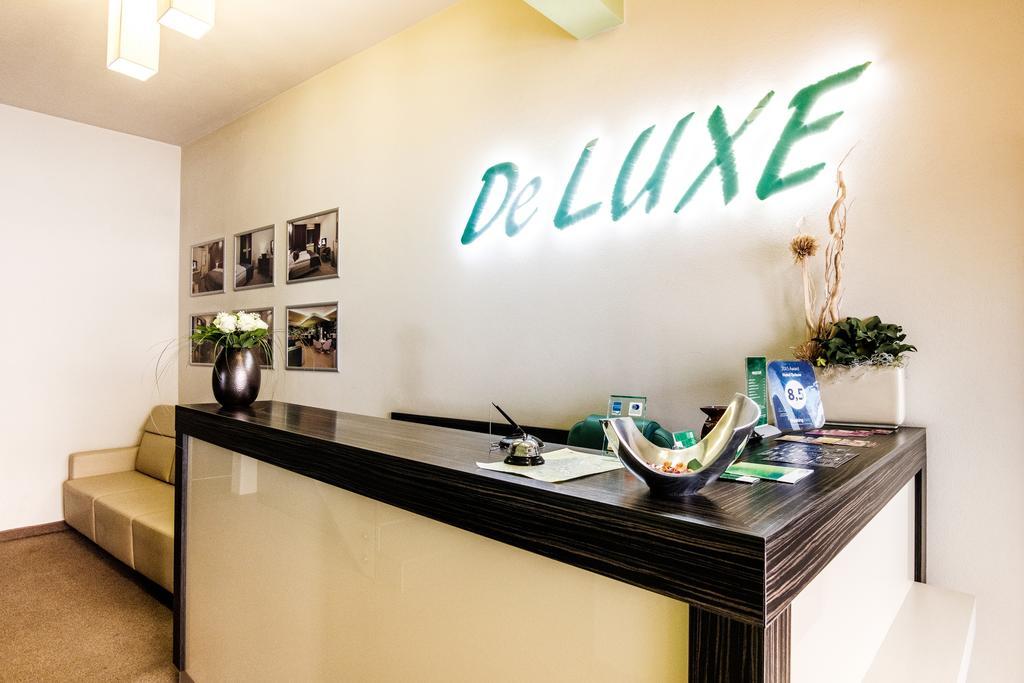 Hotel Deluxe With Free Wellness And Fitness Centrum นิตรา ภายนอก รูปภาพ