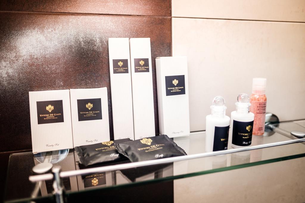 Hotel Deluxe With Free Wellness And Fitness Centrum นิตรา ภายนอก รูปภาพ